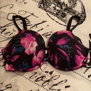 PINK Super Push-Up Bra